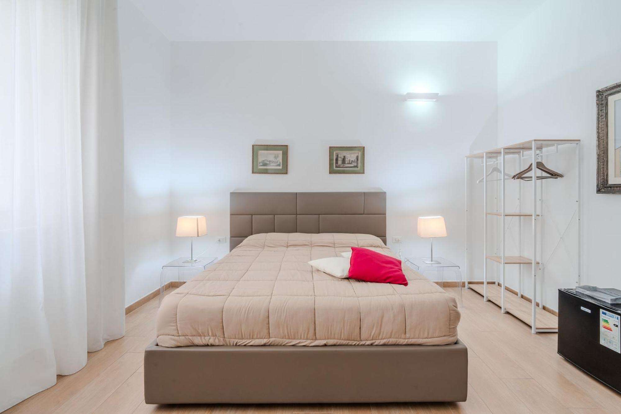 B&B Charme Lecce Bagian luar foto